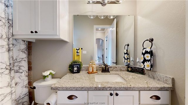 2912 Archer Drive, Bryan, TX 77808