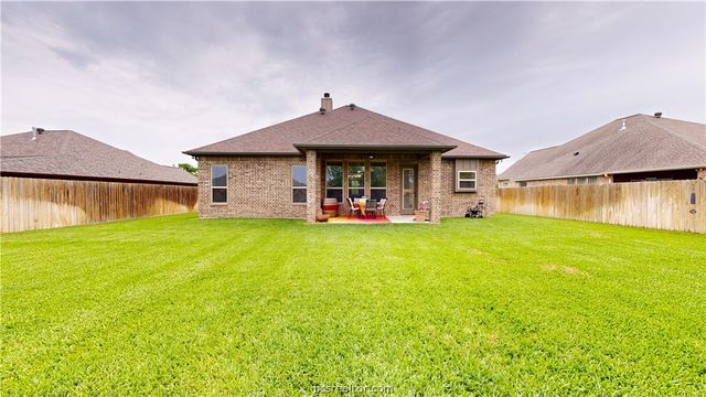 2912 Archer Drive, Bryan, TX 77808