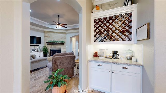 2912 Archer Drive, Bryan, TX 77808