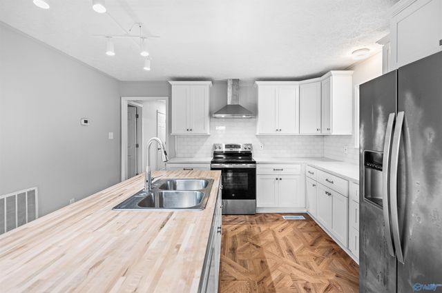 21528 Edgewood Road, Athens, AL 35614