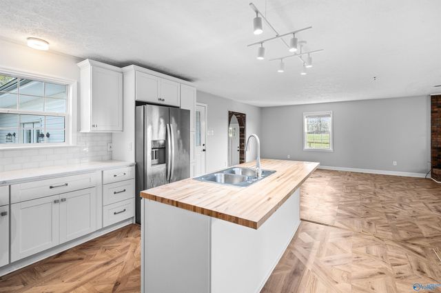 21528 Edgewood Road, Athens, AL 35614