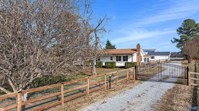21528 Edgewood Road, Athens, AL 35614