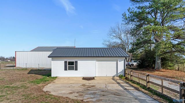 21528 Edgewood Road, Athens, AL 35614
