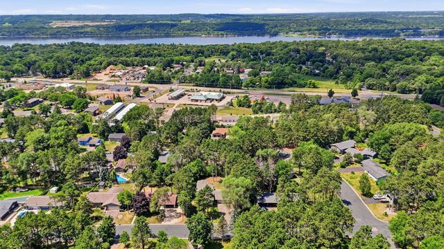 745 10th Street N, Hudson, WI 54016