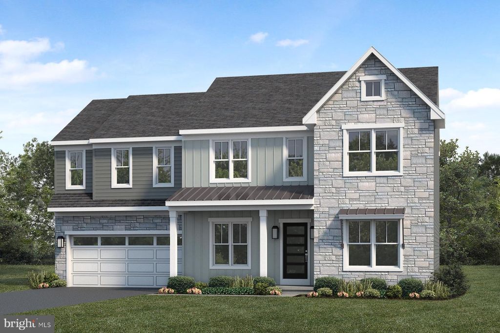 130 SOUTH MOUNTAIN DR, Carlisle, PA 17013