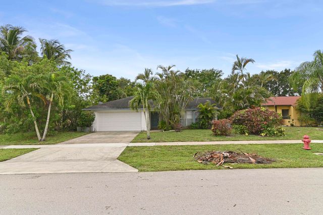 1019 Hickory Trail, Wellington, FL 33414
