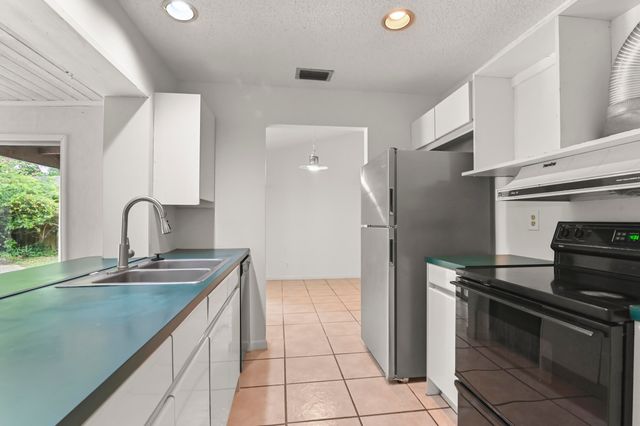 1019 Hickory Trail, Wellington, FL 33414