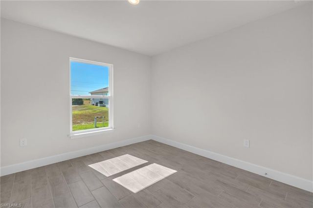 3922 NW 40th TER, Cape Coral, FL 33993