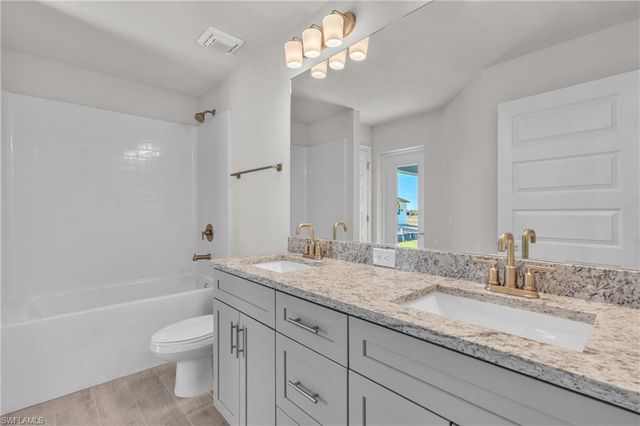 3922 NW 40th TER, Cape Coral, FL 33993