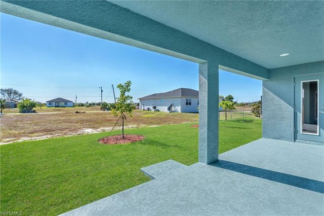 3922 NW 40th TER, Cape Coral, FL 33993