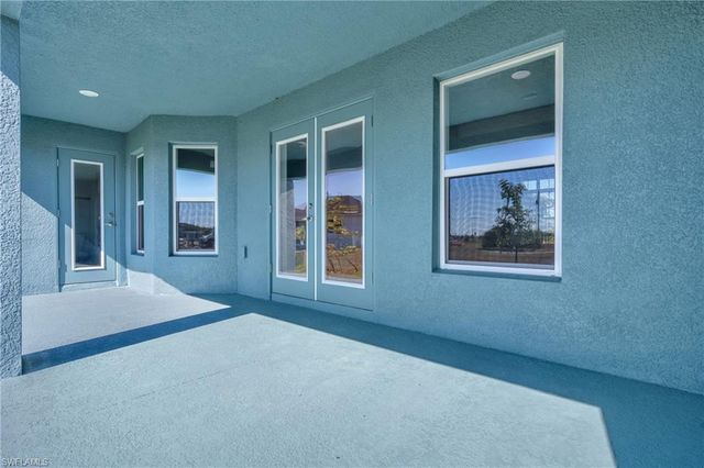 3922 NW 40th TER, Cape Coral, FL 33993