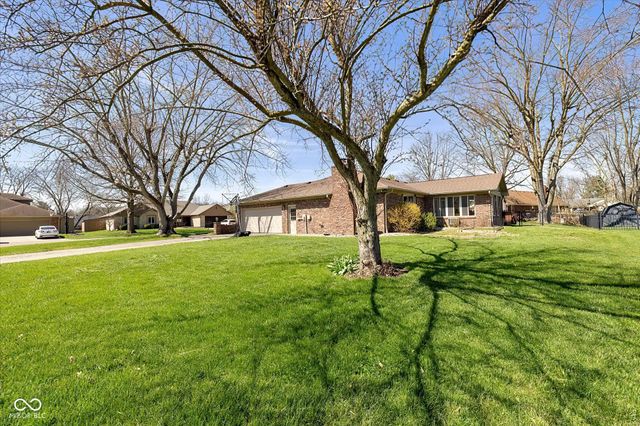 8311 Chateaugay Drive, Indianapolis, IN 46217