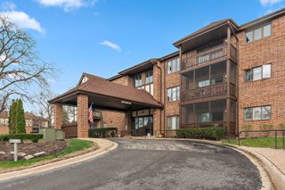 7737 W GOLF Drive 303, Palos Heights, IL 60463