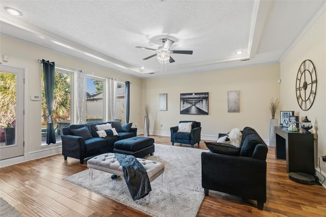 6726 Seinfeld Court, Houston, TX 77069