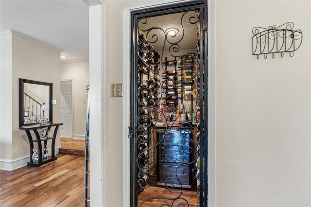 6726 Seinfeld Court, Houston, TX 77069