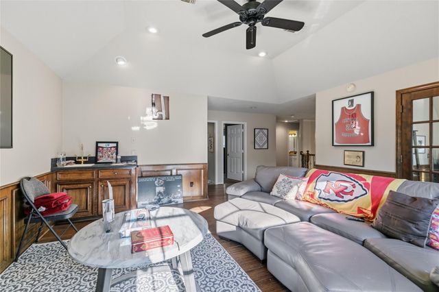 6726 Seinfeld Court, Houston, TX 77069