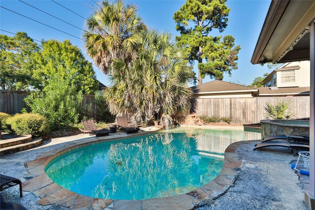 6726 Seinfeld Court, Houston, TX 77069