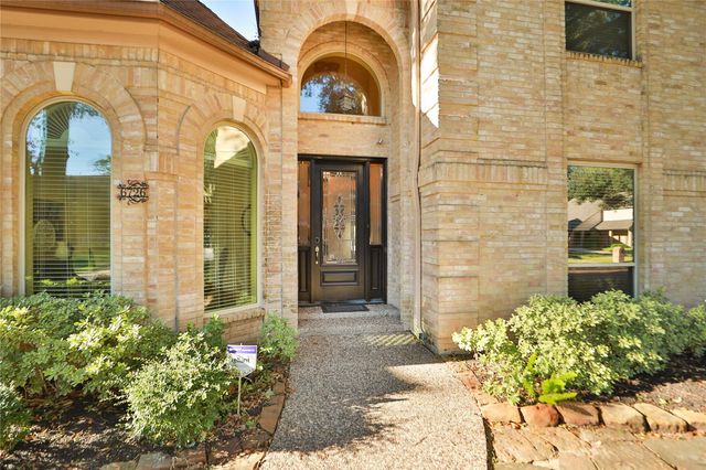 6726 Seinfeld Court, Houston, TX 77069