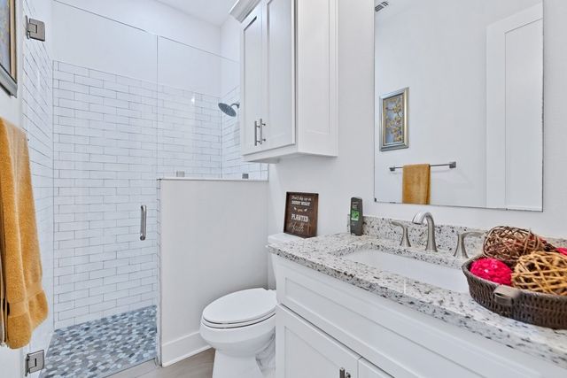 580 County Road 3422, Wills Point, TX 75169