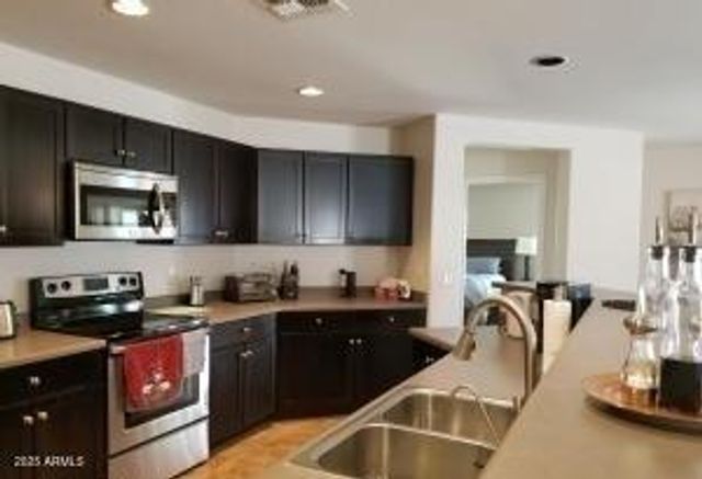 40250 W GREEN Court, Maricopa, AZ 85138