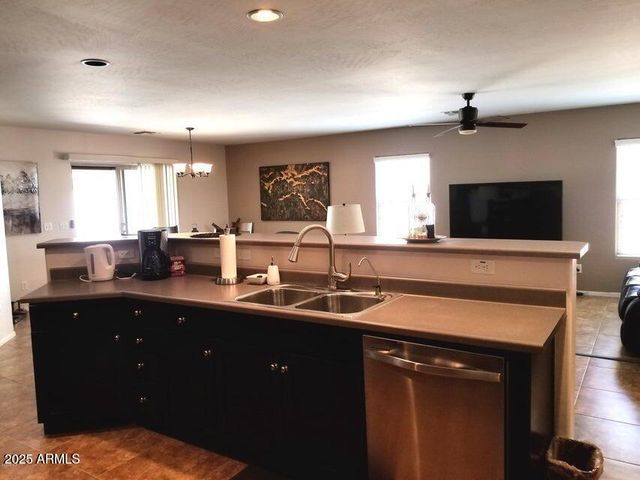 40250 W GREEN Court, Maricopa, AZ 85138