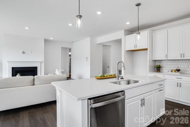 18230 Torchbearer Lane, Charlotte, NC 28278