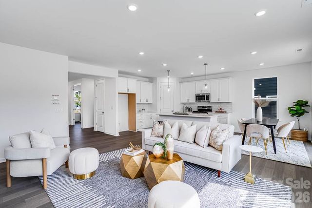 18230 Torchbearer Lane, Charlotte, NC 28278