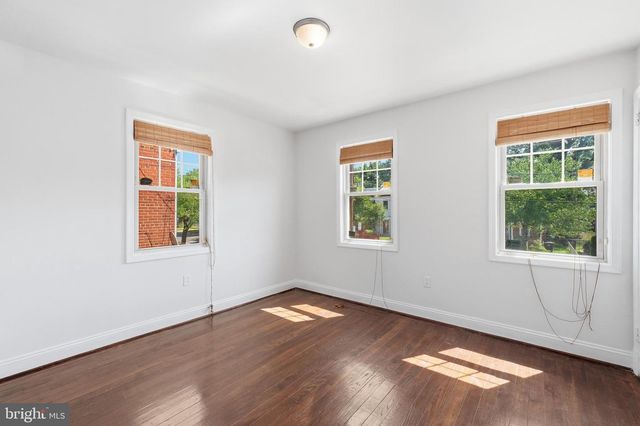 4802 B ST SE, Washington, DC 20019
