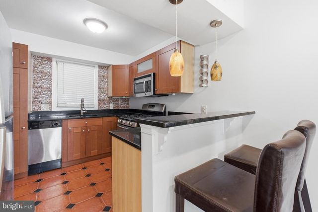 4802 B ST SE, Washington, DC 20019