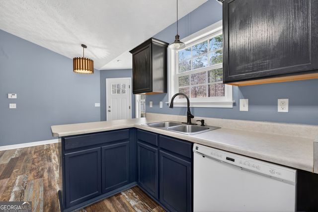 180 Anchor Point Drive, Eatonton, GA 31024