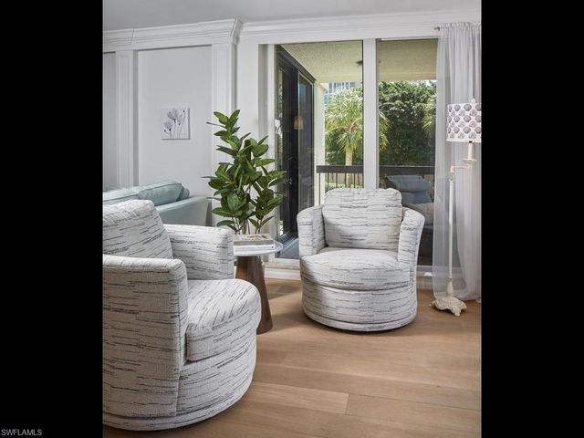 4551 Gulf Shore BLVD N 204, Naples, FL 34103