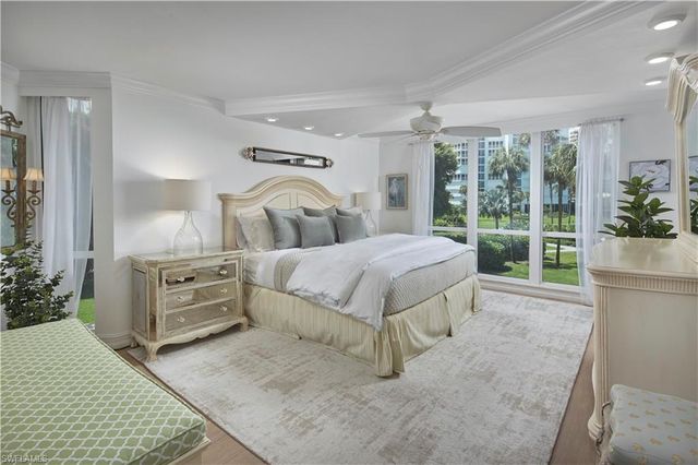 4551 Gulf Shore BLVD N 204, Naples, FL 34103