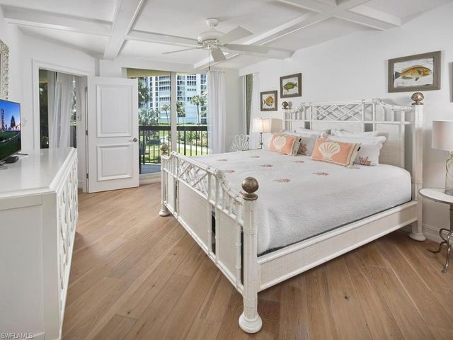 4551 Gulf Shore BLVD N 204, Naples, FL 34103