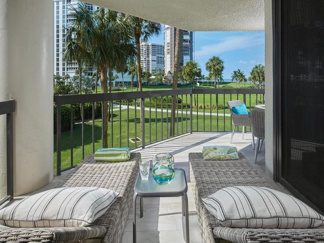 4551 Gulf Shore BLVD N 204, Naples, FL 34103