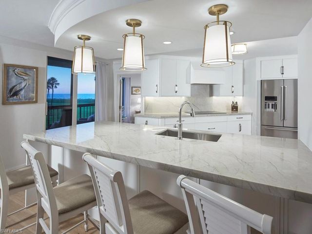4551 Gulf Shore BLVD N 204, Naples, FL 34103