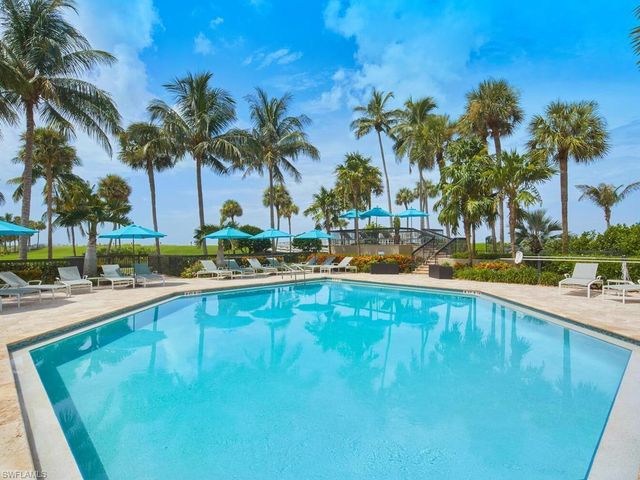 4551 Gulf Shore BLVD N 204, Naples, FL 34103