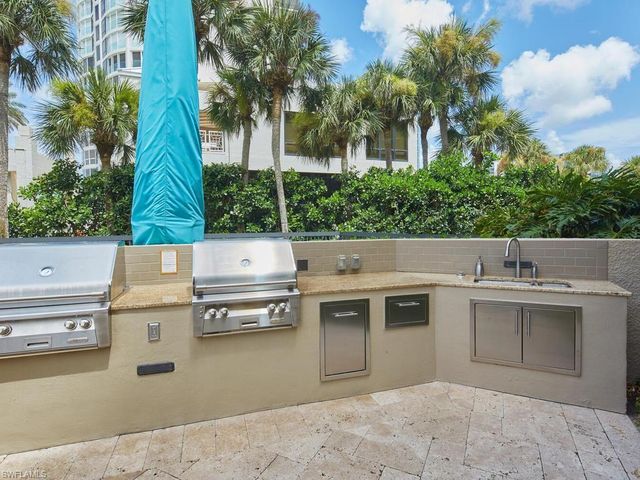4551 Gulf Shore BLVD N 204, Naples, FL 34103