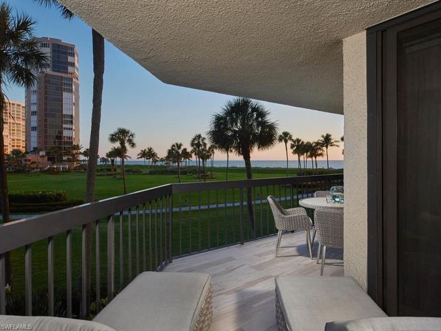 4551 Gulf Shore BLVD N 204, Naples, FL 34103