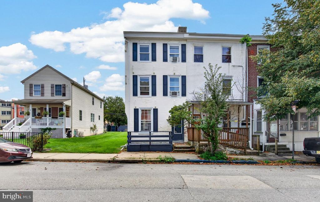 310 E MINER ST, WEST CHESTER, PA 19382 — exterior