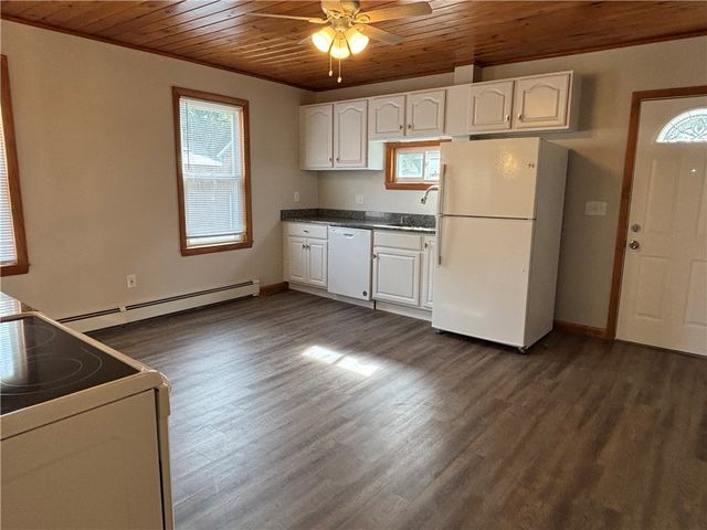 13 Ethel Street, Blackstone, MA 01504