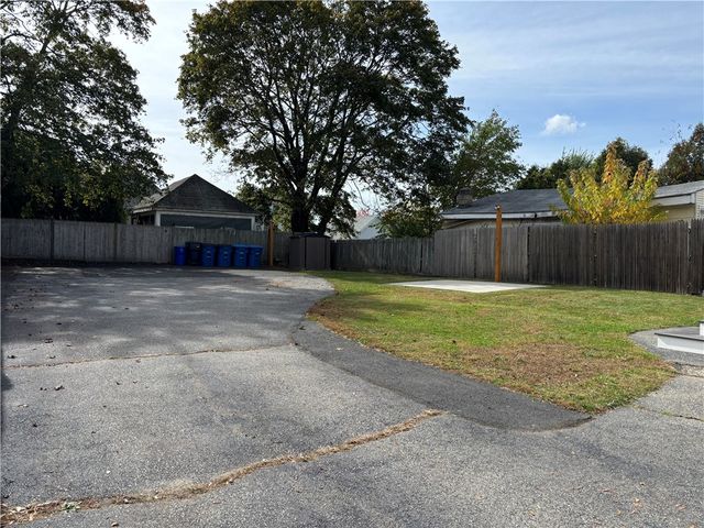 13 Ethel Street, Blackstone, MA 01504