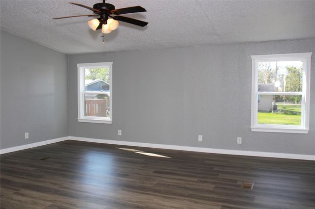 20406 Cr 510u Road, Brazoria, TX 77422