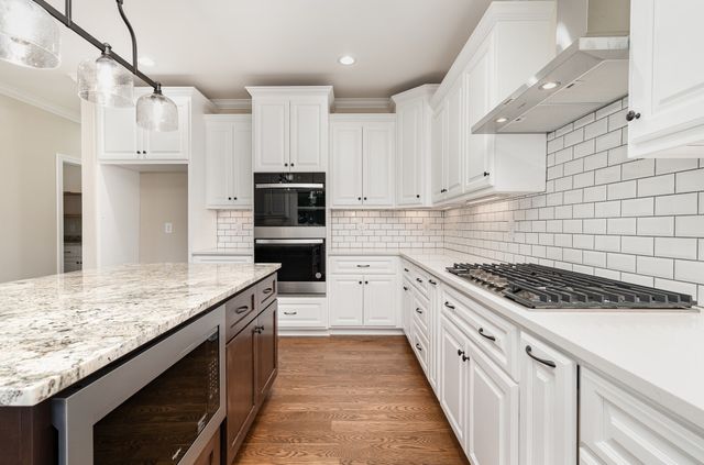 8012 Traditions Ln, Columbia, TN 38401