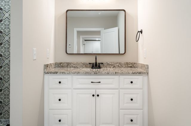 8012 Traditions Ln, Columbia, TN 38401