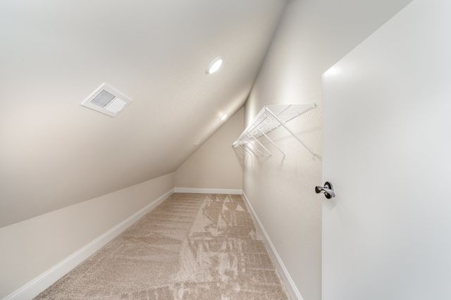 8012 Traditions Ln, Columbia, TN 38401