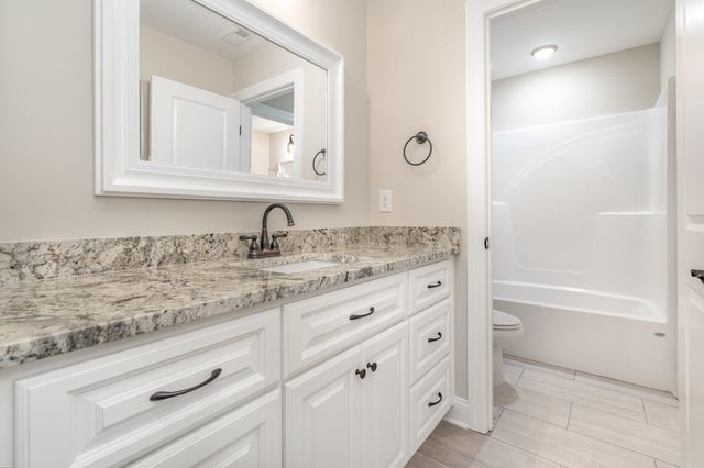 8012 Traditions Ln, Columbia, TN 38401