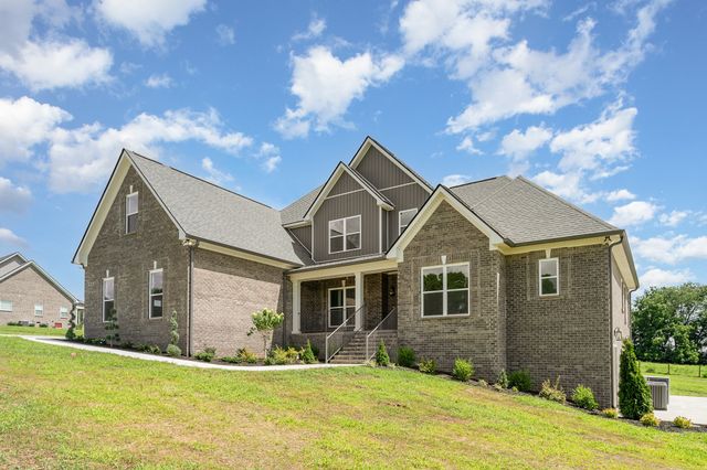 8012 Traditions Ln, Columbia, TN 38401