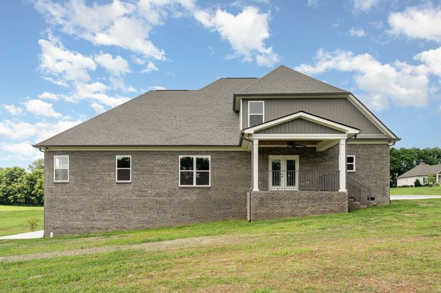 8012 Traditions Ln, Columbia, TN 38401