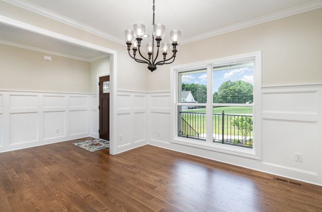 8012 Traditions Ln, Columbia, TN 38401