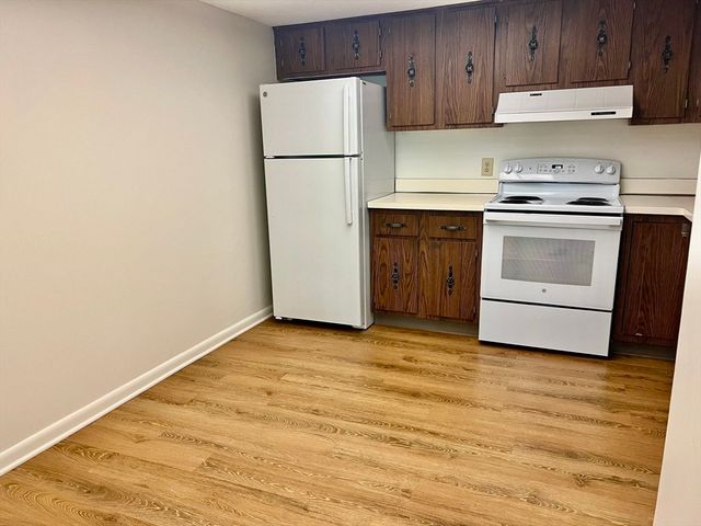 404 Paradise Road PhJ, Swampscott, MA 01907